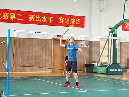 上海創(chuàng)力集團成功舉辦2023年重固鎮(zhèn)職工羽毛球比賽(圖2)