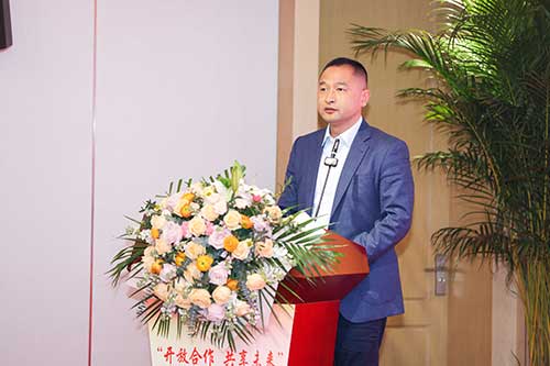青浦區政府孫茂.jpg